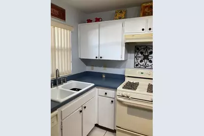 5521 80th Street N #215, Saint Petersburg, FL 33709 - Photo 4