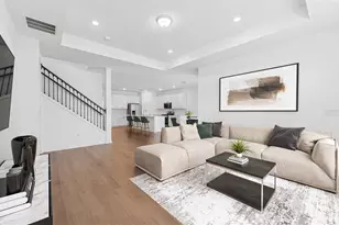 5282 Wolf Crk Dr, Apollo Beach, FL 33572 - Photo 2