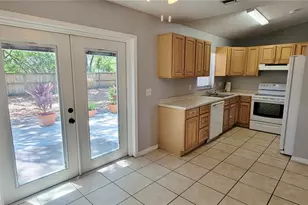 3214 W Van Buren Dr, Tampa, FL 33611 - Photo 16