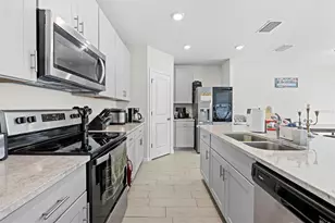 12354 Huron St, Spring Hill, FL 34609 - Photo 16