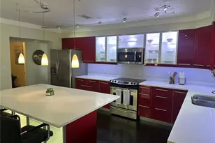 4147 Augustine Ave, Sarasota, FL 34231 - Photo 6