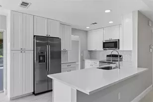 6994 Country Lakes Cir, Sarasota, FL 34243 - Photo 22