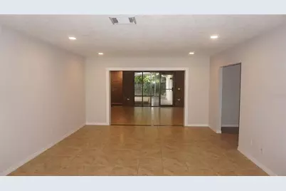 502 W Hilda Drive, Brandon, FL 33510 - Photo 6