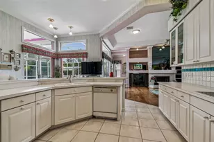 8675 Buttonwood Ln N, Pinellas Park, FL 33782 - Photo 18