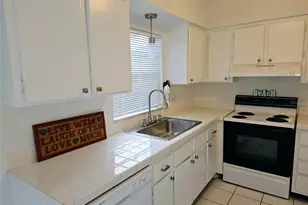6930-A Pl De La Paix, South Pasadena, FL 33707 - Photo 20