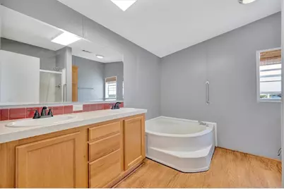 142 S Saint Thomas Circle, Apollo Beach, FL 33572 - Photo 38