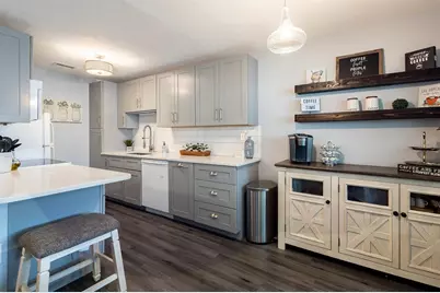 650 Pinellas Point Drive S #211, Saint Petersburg, FL 33705 - Photo 6