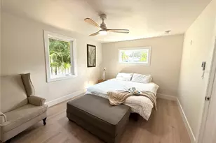 400 38th Ave NE, Saint Petersburg, FL 33704 - Photo 14