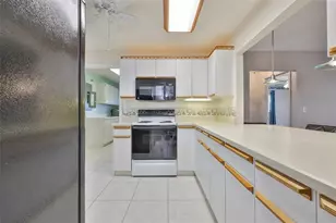 206 Sola Ln, Sun City Center, FL 33573 - Photo 14