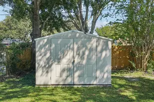 5441 39th Ave N, Saint Petersburg, FL 33709 - Photo 22