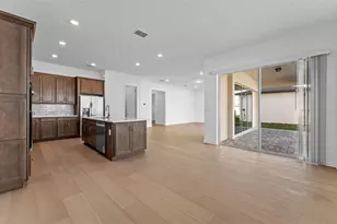 6923 Depue Dr, Wesley Chapel, FL 33545 - Photo 6