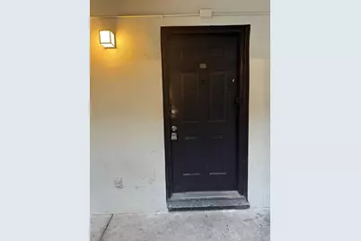 1264 113th Avenue #J102, Tampa, FL 33612 - Photo 2