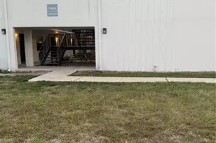 1264 113th Ave, Tampa, FL 33612 - Photo 1