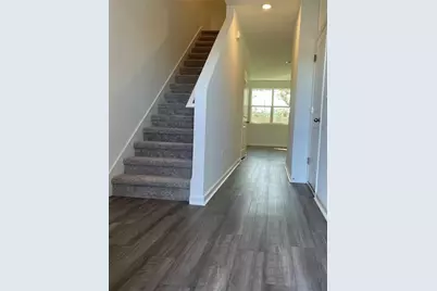 6157 Daerr Ridge Street, Zephyrhills, FL 33542 - Photo 4