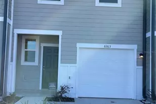 6157 Daerr Rdg St, Zephyrhills, FL 33542 - Photo 2