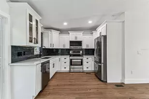 1734 Maiden Ln, Largo, FL 33774 - Photo 12