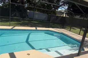 5207 Burr Pl, Seffner, FL 33584 - Photo 18