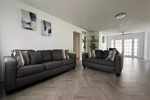 17734 1st St E, Redington Shores, FL 33708 - Photo 4