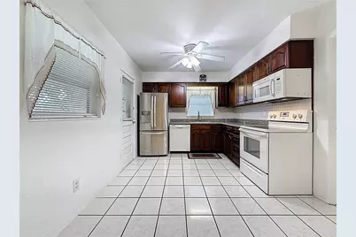 6251 2nd Avenue S, Saint Petersburg, FL 33707 - Photo 22