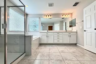 19592 Breynia Dr, Lutz, FL 33558 - Photo 4