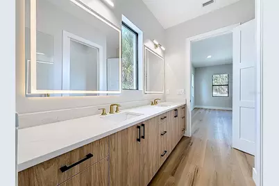 4219 W Bay View Avenue, Tampa, FL 33611 - Photo 10