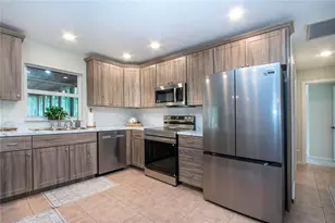 2205 Butch Cassidy Trail, Wimauma, FL 33598 - Photo 16