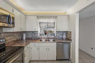 7600 Sun Island Dr S, South Pasadena, FL 33707 - Photo 8