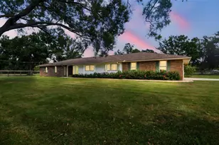 10725 Dixon Dr, Riverview, FL 33579 - Photo 1