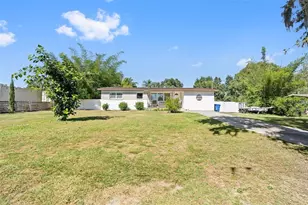 2010 Lee Dr, Valrico, FL 33594 - Photo 2
