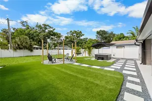 4220 19th St N, Saint Petersburg, FL 33714 - Photo 8