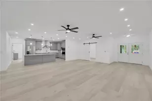 12484 Green Oak Ln, Dade City, FL 33525 - Photo 4