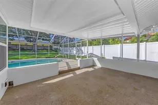 2237 Spanish Vistas Dr, Dunedin, FL 34698 - Photo 12