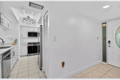 74 Gulf Boulevard #1B, Indian Rocks Beach, FL 33785 - Photo 8