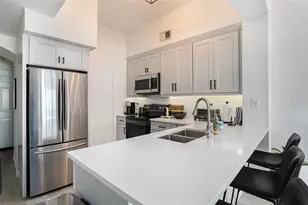 200 4th Ave S, Saint Petersburg, FL 33701 - Photo 10