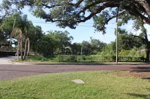 414 E Emily St, Tampa, FL 33603 - Photo 2