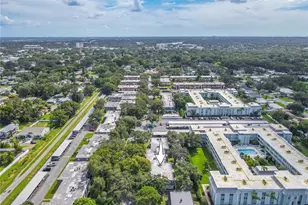 1708 Belleair Forest Dr, Belleair, FL 33756 - Photo 32