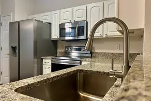 18805 Duquesne Dr, Tampa, FL 33647 - Photo 4