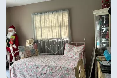 9880 W Bay Street, Seminole, FL 33776 - Photo 20