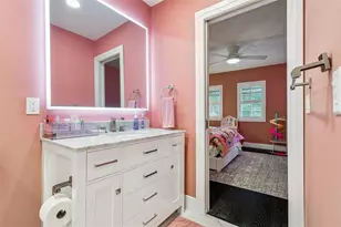 3155 Lake Ellen Dr, Tampa, FL 33618 - Photo 50