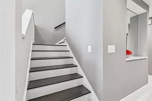 3155 Lake Ellen Dr, Tampa, FL 33618 - Photo 32