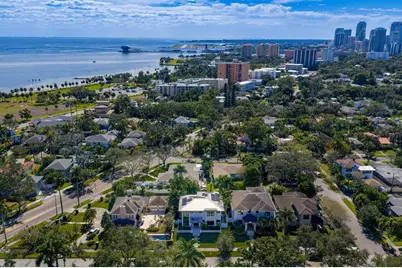 720 16th Avenue NE, Saint Petersburg, FL 33704 - Photo 2