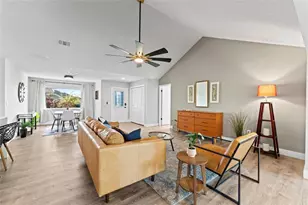 1526 Fort Duquesna Dr, Sun City Center, FL 33573 - Photo 12