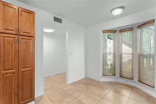 10399 Paradise Blvd, Treasure Island, FL 33706 - Photo 14