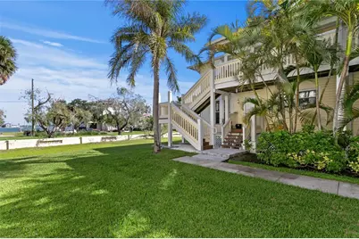 10399 Paradise Boulevard #106B, Treasure Island, FL 33706 - Photo 2