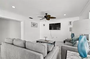 8708 Thornwood Ln, Tampa, FL 33615 - Photo 20