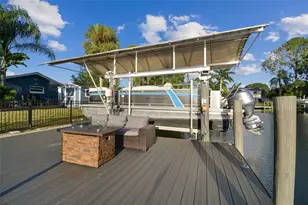 8708 Thornwood Ln, Tampa, FL 33615 - Photo 6