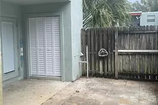 2812 Somerset Park Dr, Tampa, FL 33613 - Photo 18