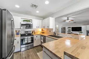 106 Winston Manor Cir, Seffner, FL 33584 - Photo 8