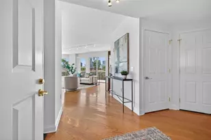 555 5th Ave NE, Saint Petersburg, FL 33701 - Photo 4