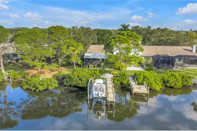 956 San Carlos Court NE, Saint Petersburg, FL 33702 - Photo 32